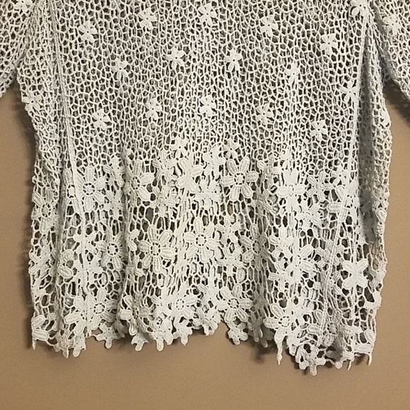 Gorgeous Crochet boutique shirt by Cecico Ladies s - Picture 2 of 3
